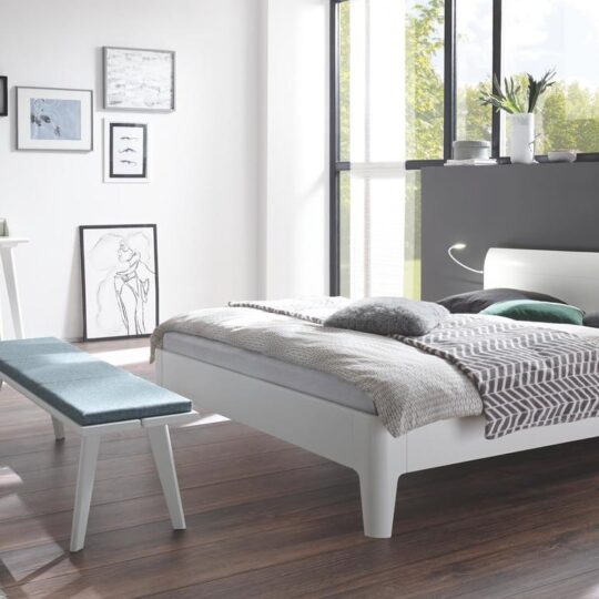 Bed in hout